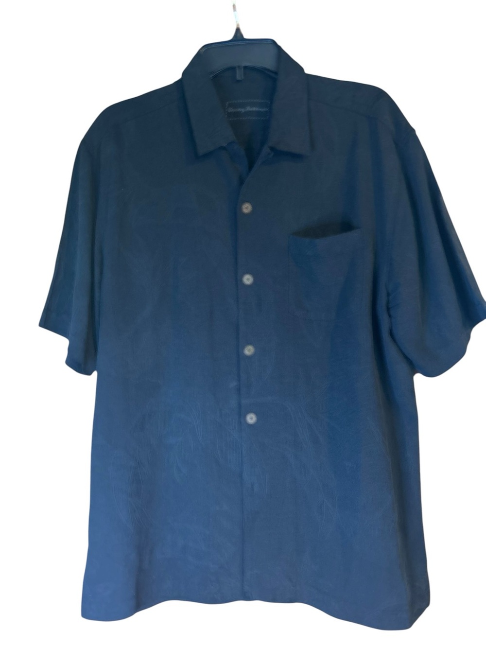 Tommy Bahama black camp shirt men’s medium short sleeve tonal floral